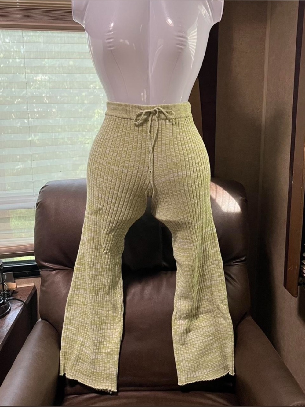 Forever 21 Light Green Ribbed Knit Pants